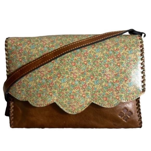 Patricia Nash Sarola Leather Crossbody Bag in Coral Bouquet Print - Picture 1 of 14